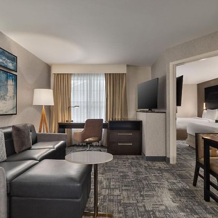 Residence Inn By Marriott Long Island Islip/Courthouse Complex Сентрал-Айлип Экстерьер фото