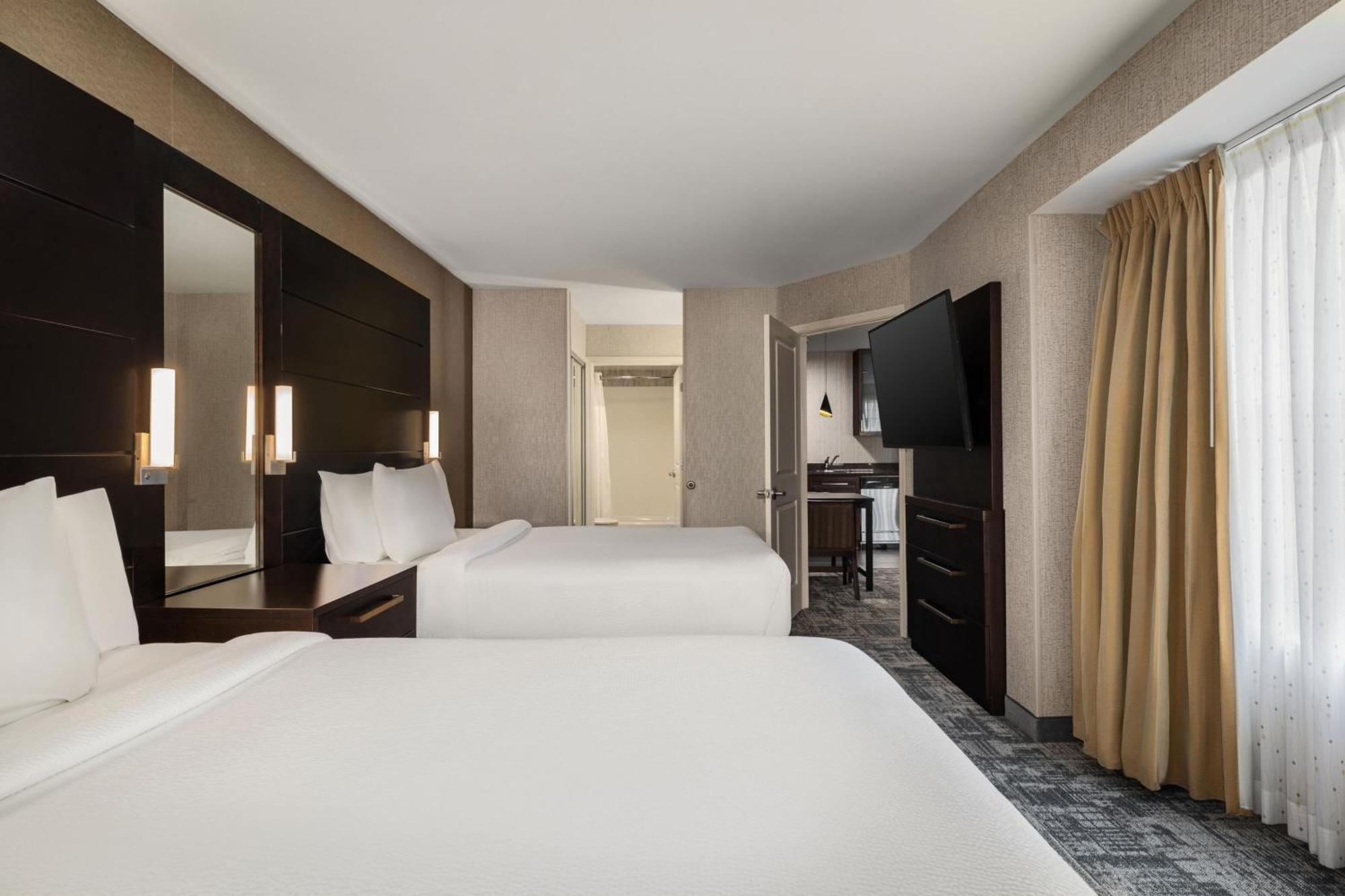 Residence Inn By Marriott Long Island Islip/Courthouse Complex Сентрал-Айлип Экстерьер фото