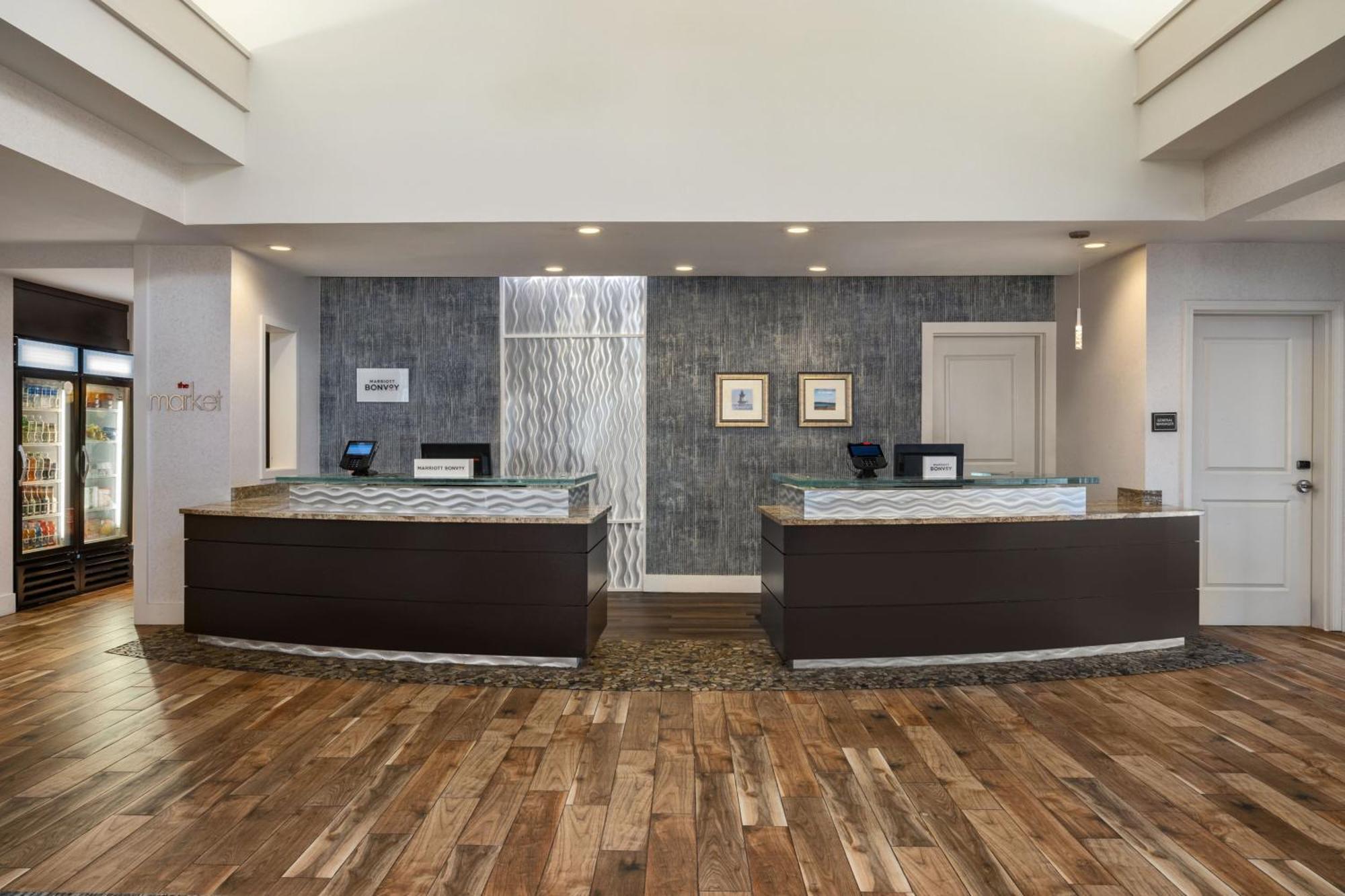 Residence Inn By Marriott Long Island Islip/Courthouse Complex Сентрал-Айлип Экстерьер фото