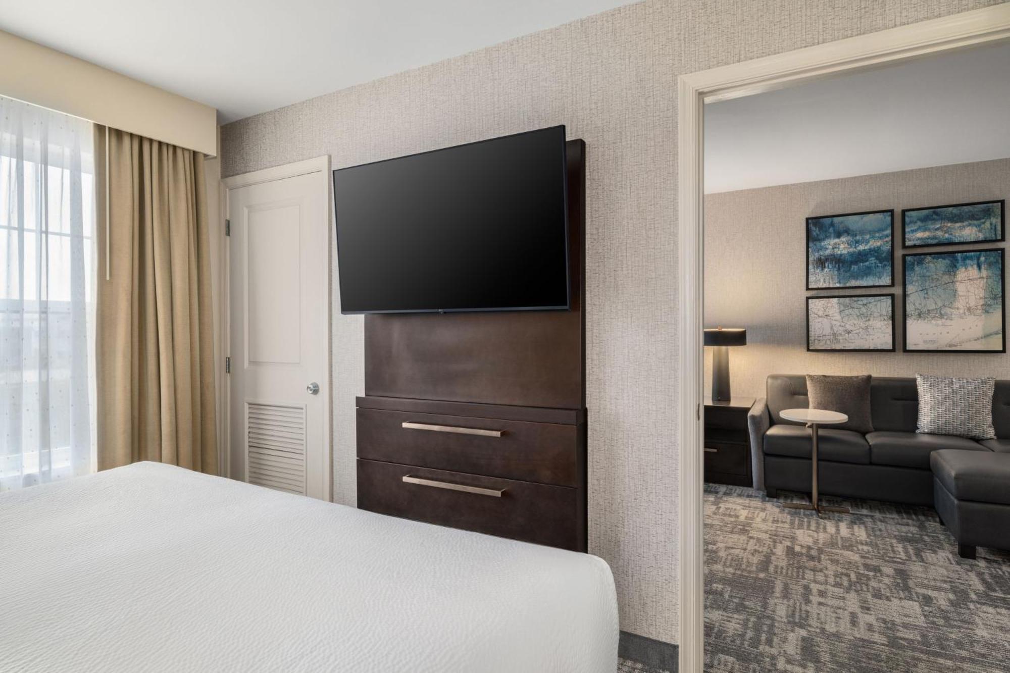 Residence Inn By Marriott Long Island Islip/Courthouse Complex Сентрал-Айлип Экстерьер фото