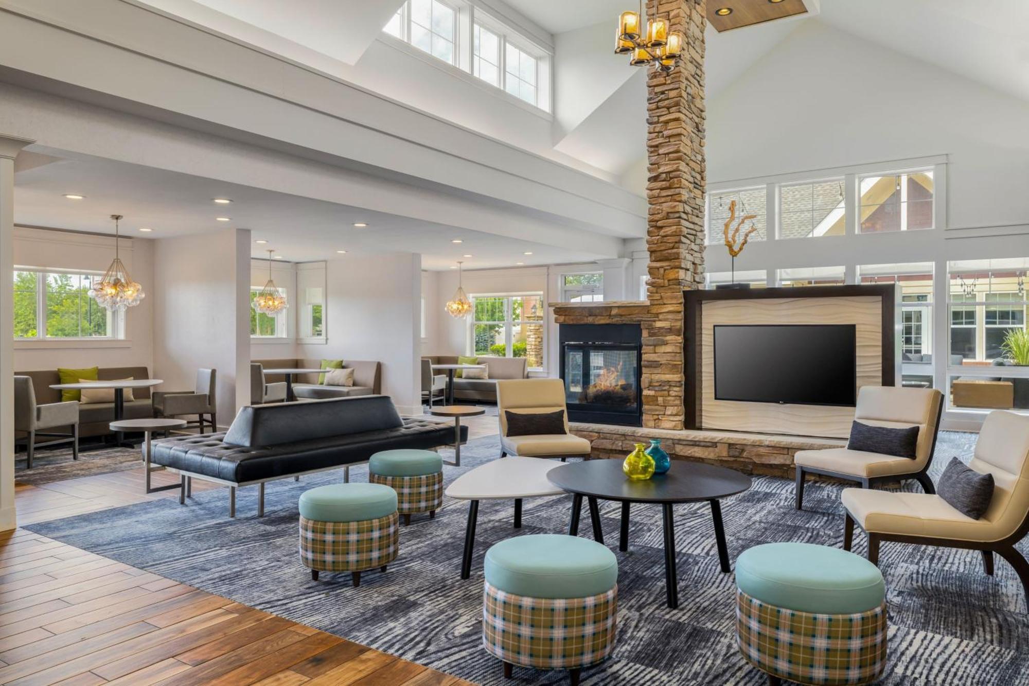 Residence Inn By Marriott Long Island Islip/Courthouse Complex Сентрал-Айлип Экстерьер фото